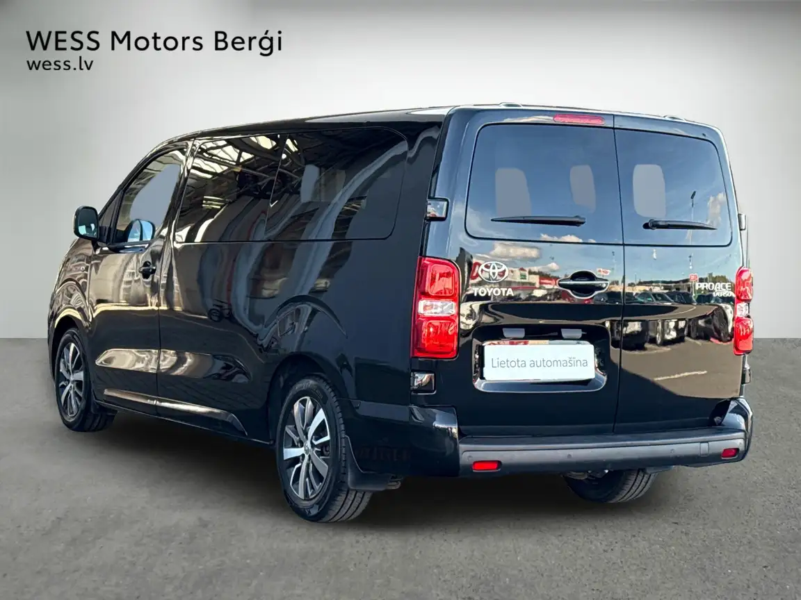 TOYOTA PROACE
