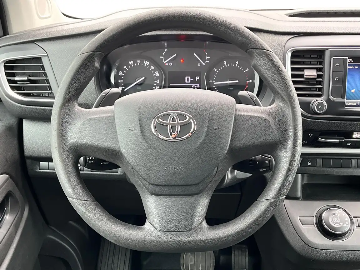 TOYOTA PROACE
