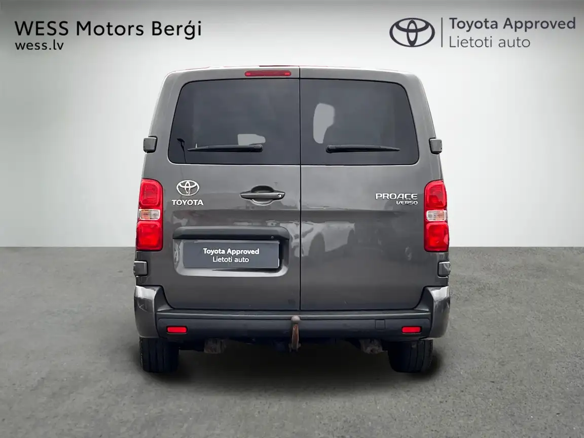 TOYOTA PROACE