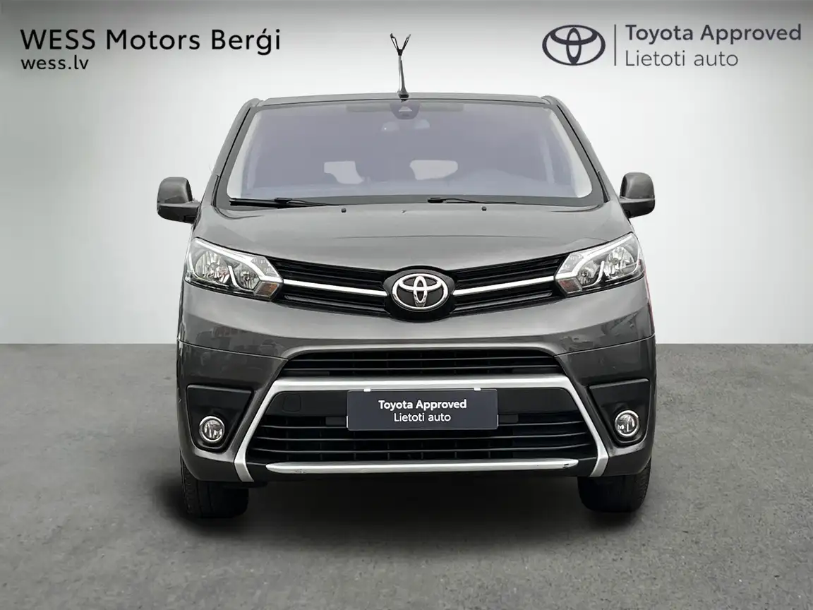 TOYOTA PROACE