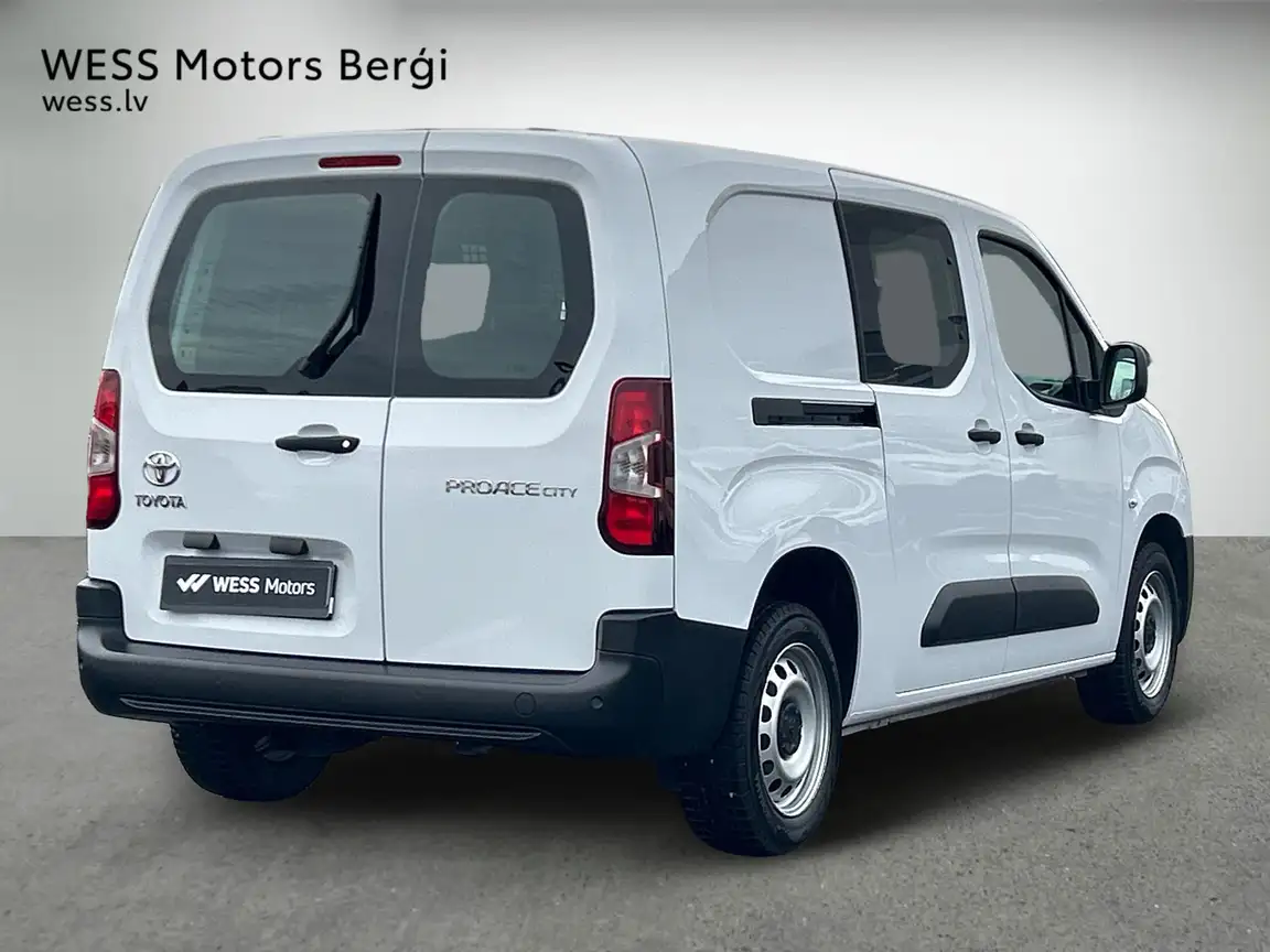 TOYOTA PROACE