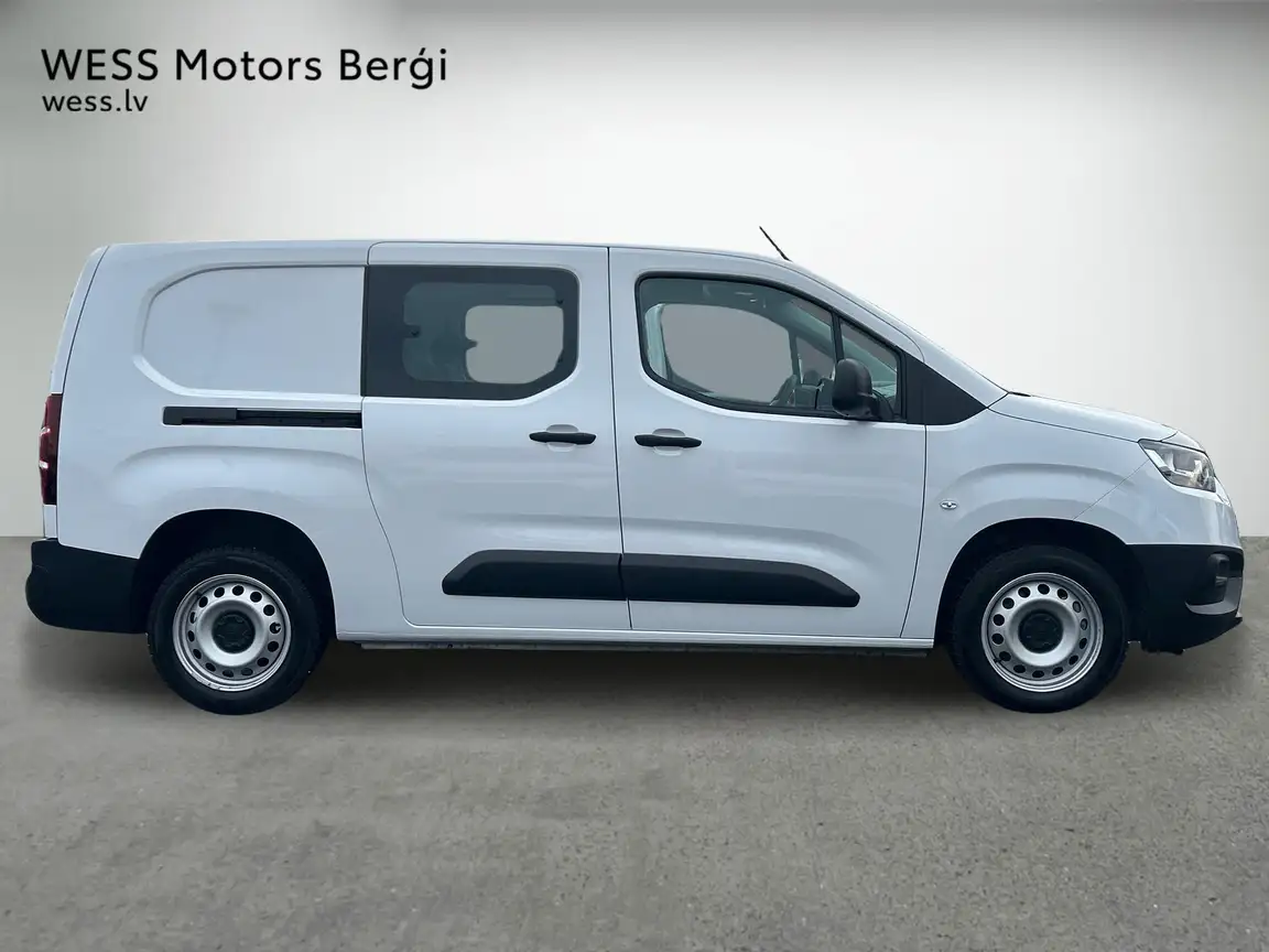 TOYOTA PROACE