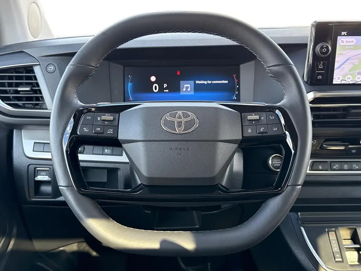 TOYOTA PROACE