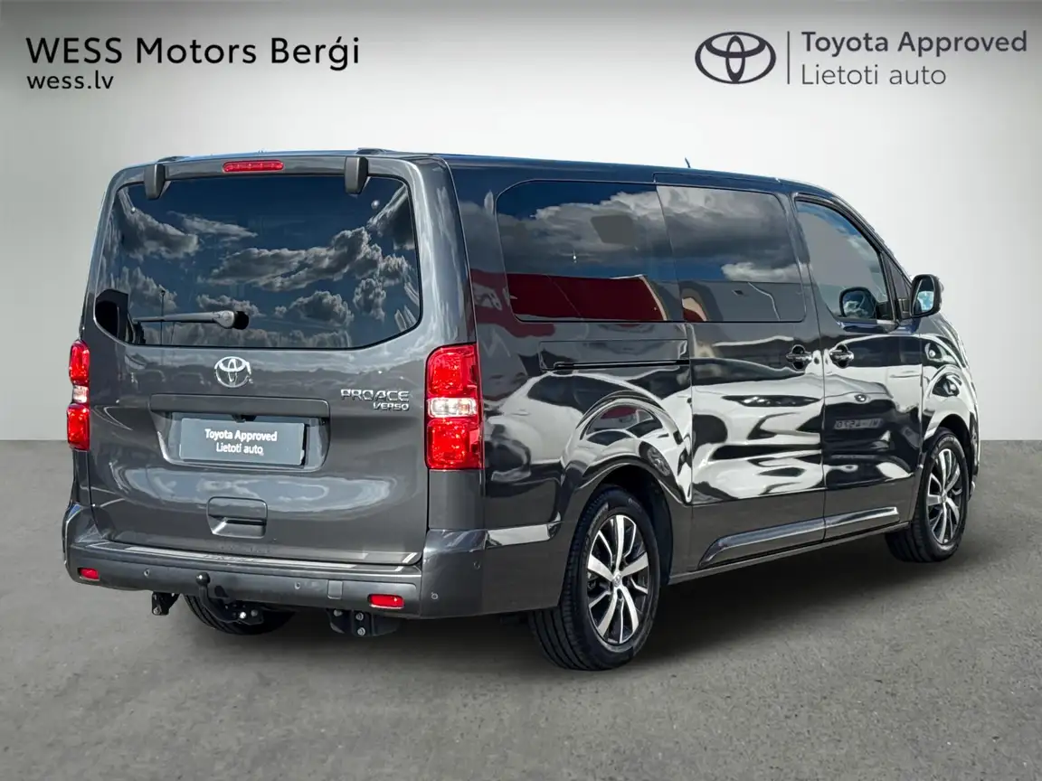 TOYOTA PROACE