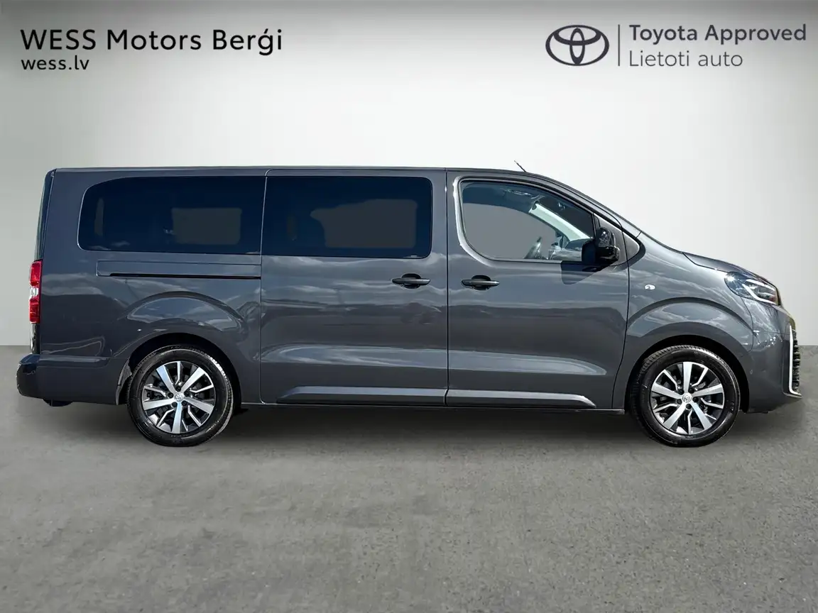 TOYOTA PROACE
