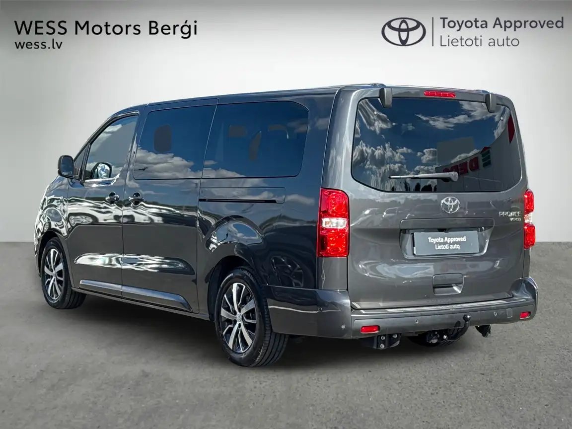TOYOTA PROACE