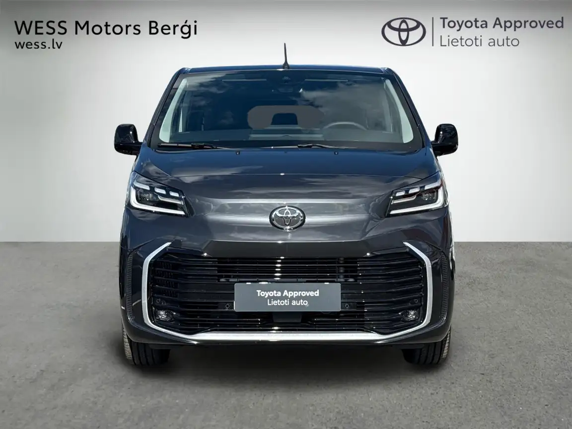 TOYOTA PROACE