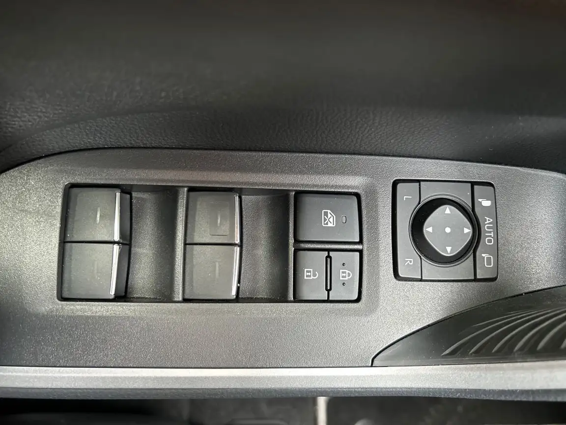 TOYOTA NONE