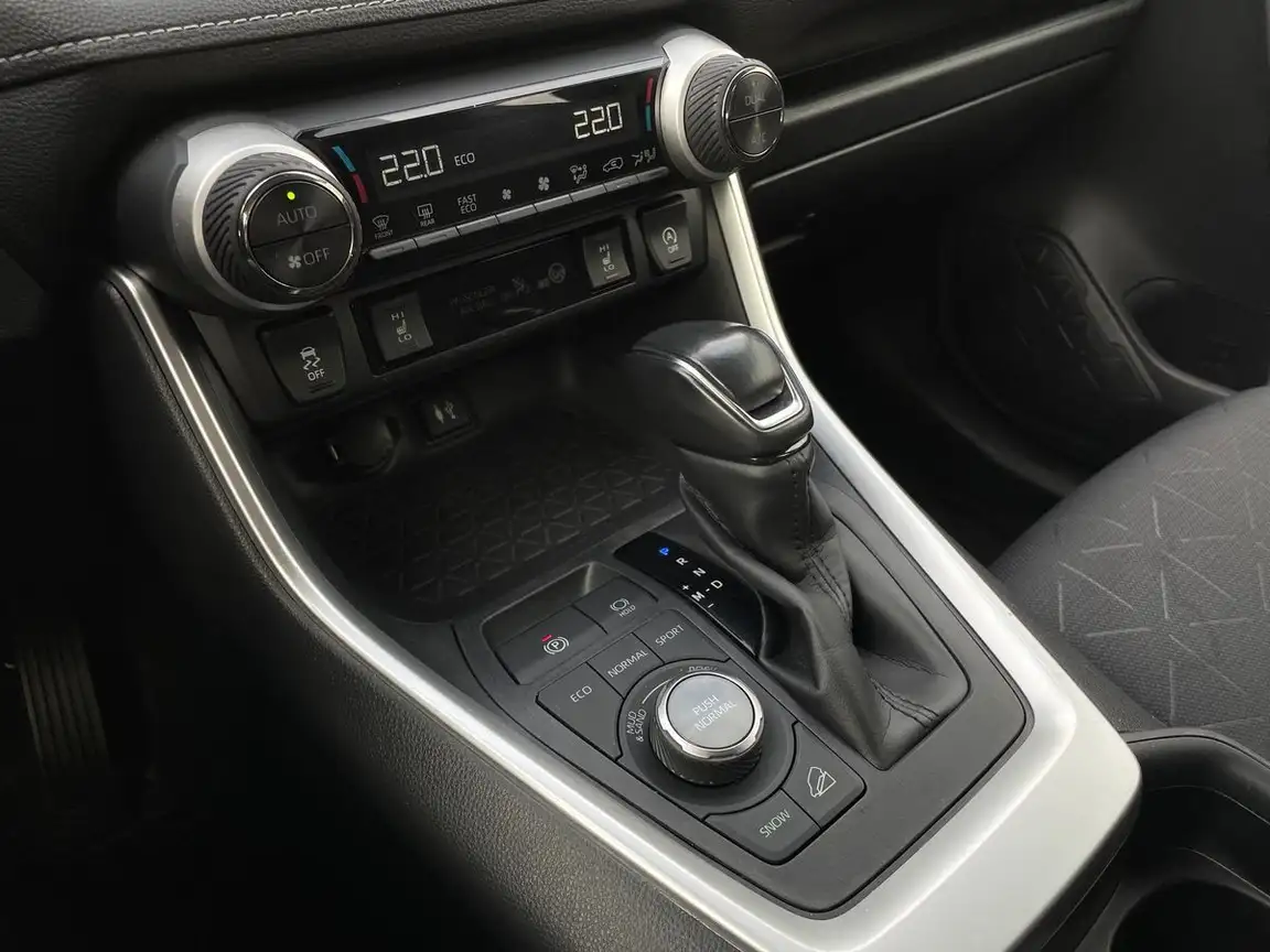 TOYOTA RAV4