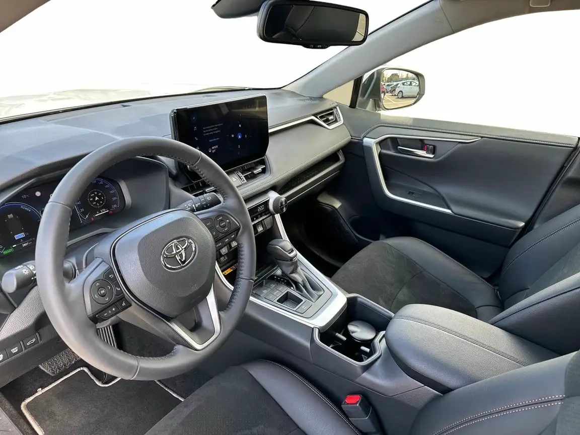 TOYOTA RAV4