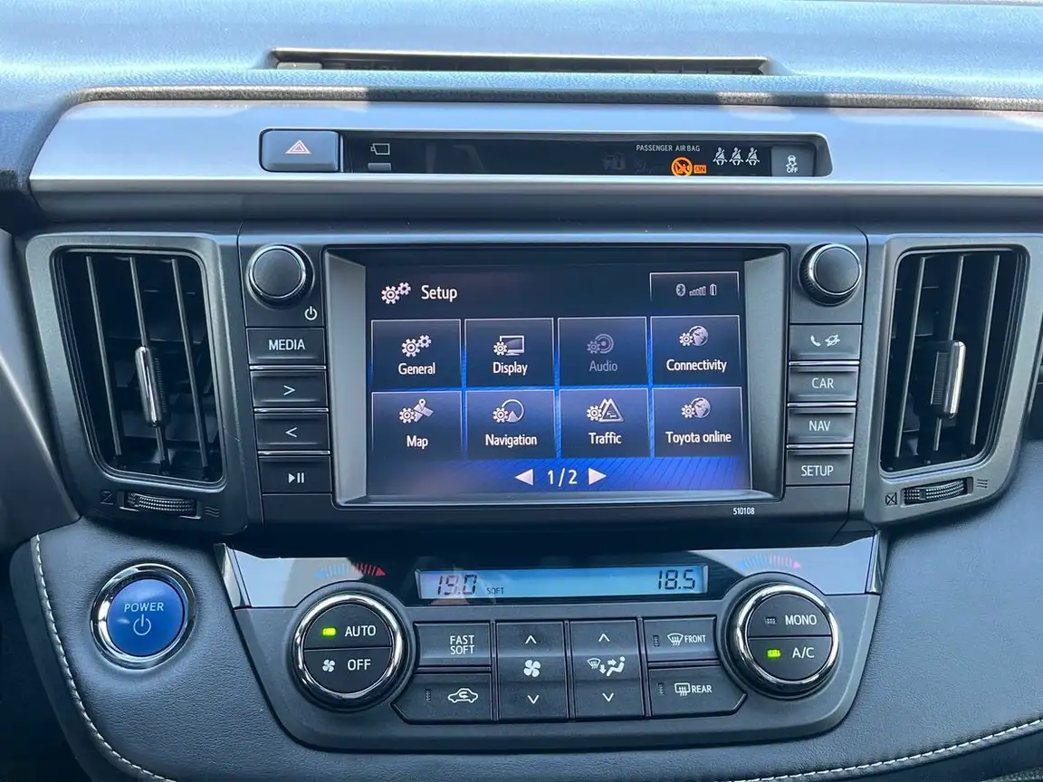 TOYOTA RAV4