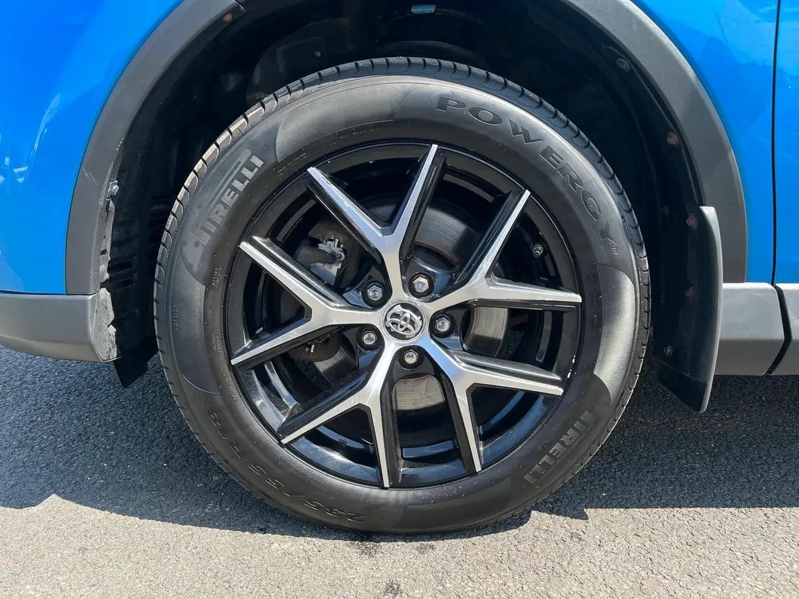 TOYOTA RAV4