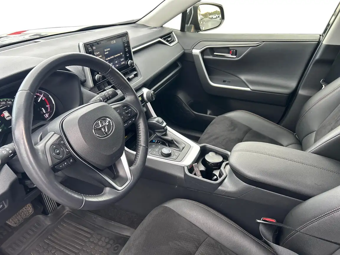 TOYOTA RAV4