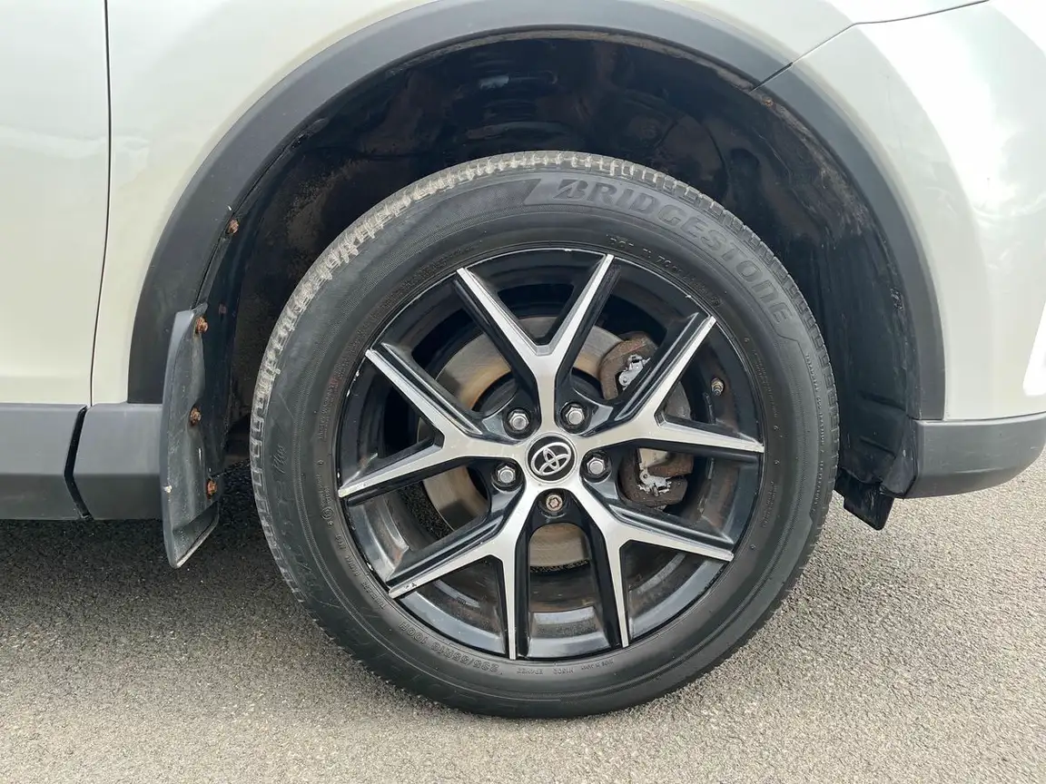 TOYOTA RAV4
