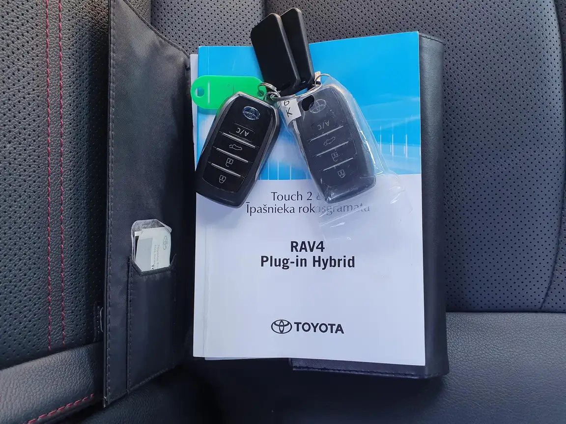 TOYOTA RAV4