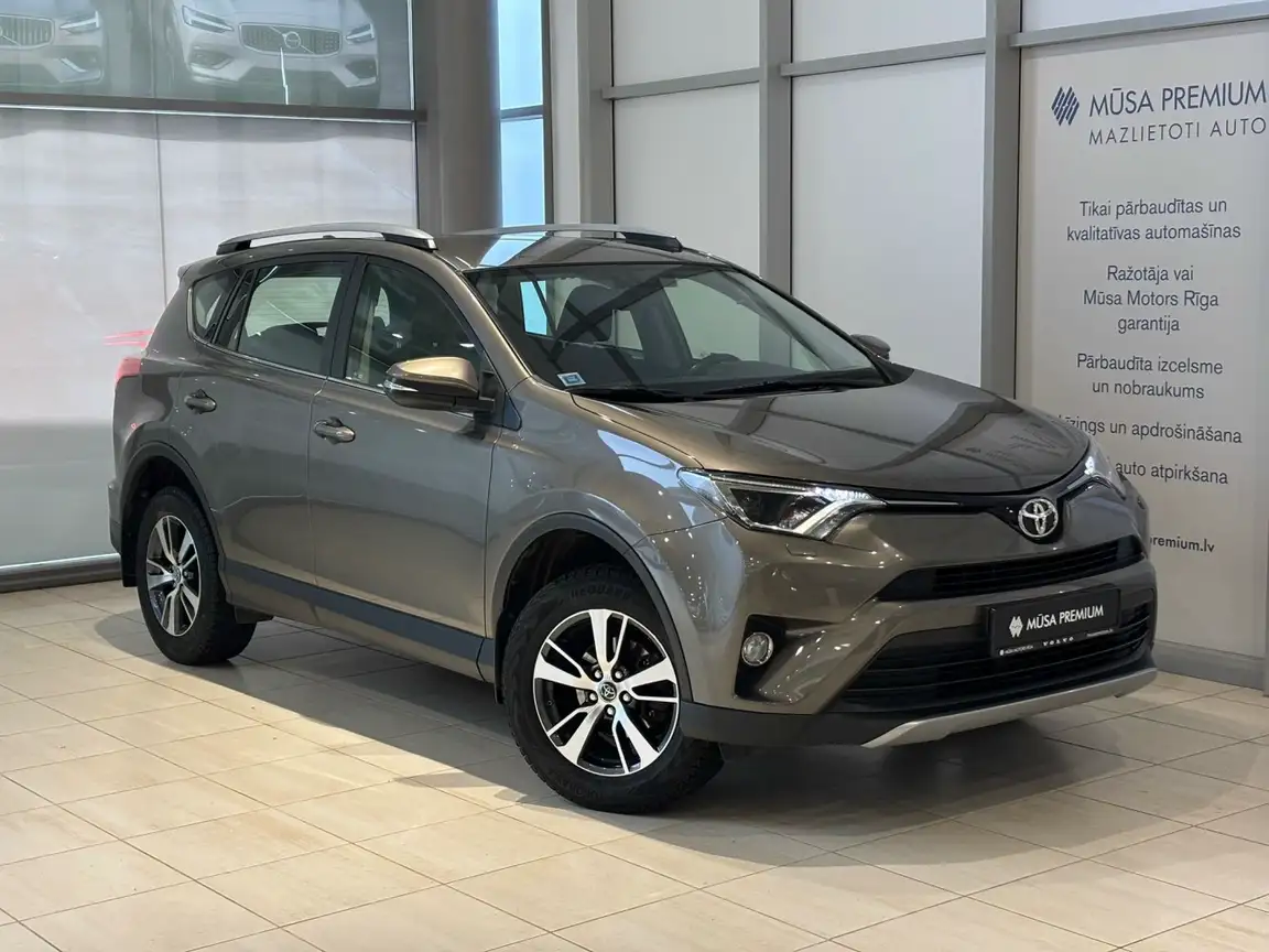 TOYOTA RAV4