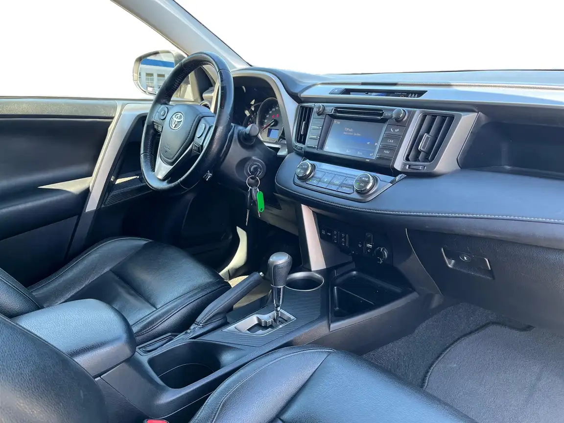 TOYOTA RAV4