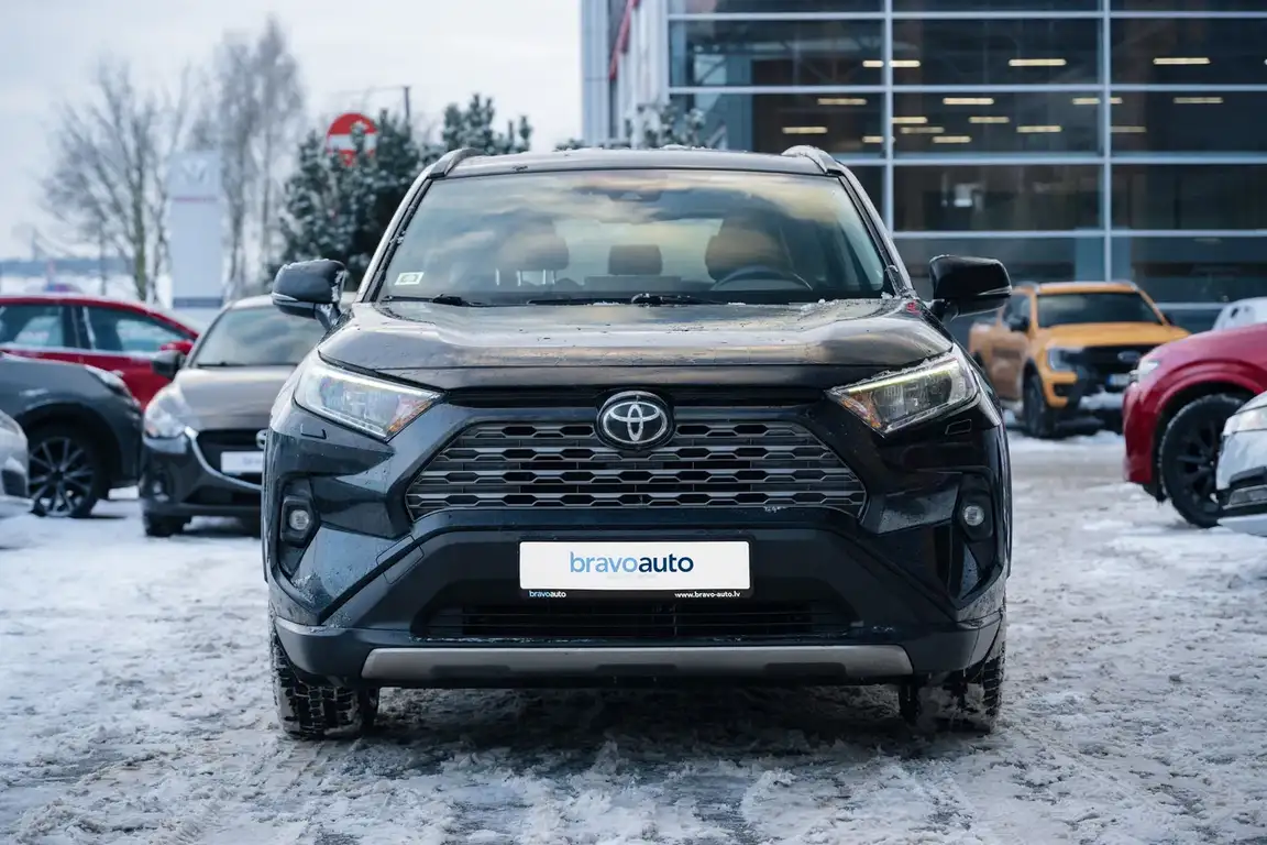 TOYOTA RAV4