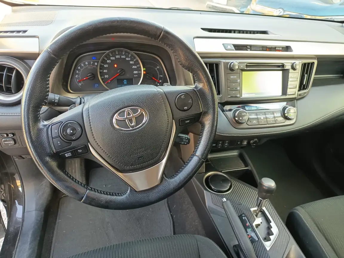 TOYOTA RAV4