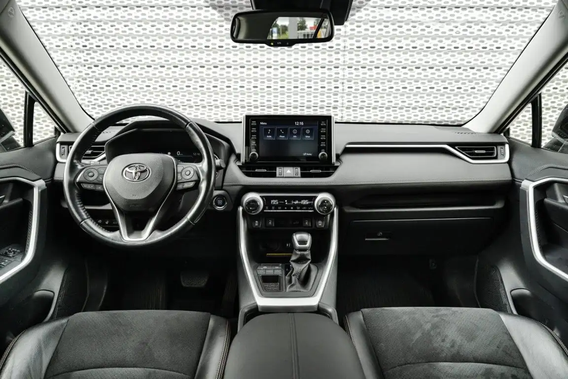 TOYOTA RAV4