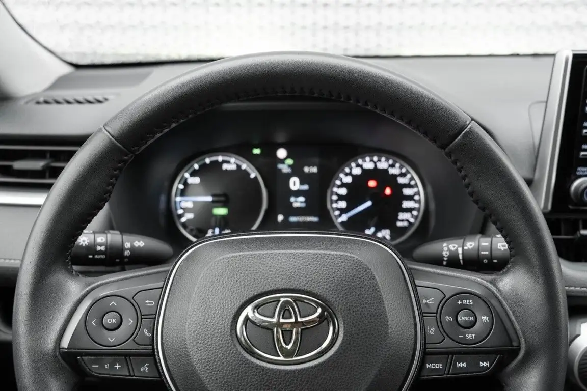 TOYOTA RAV4