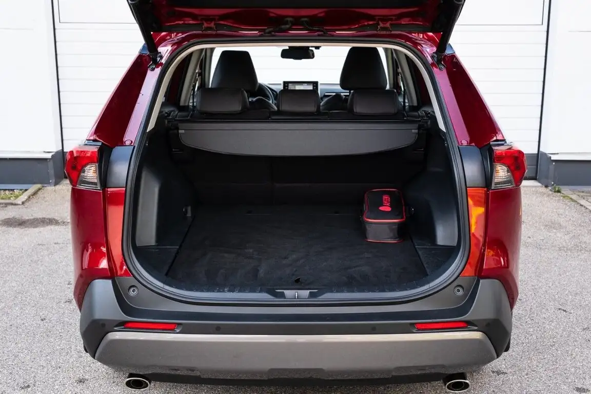 TOYOTA RAV4