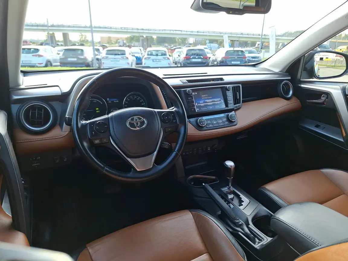 TOYOTA RAV4
