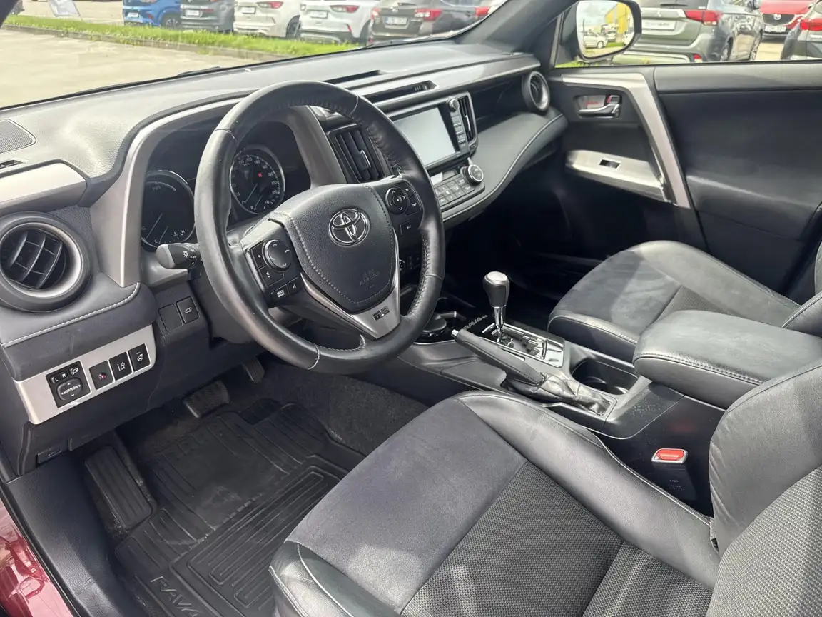 TOYOTA RAV4