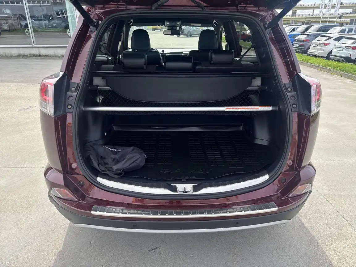 TOYOTA RAV4
