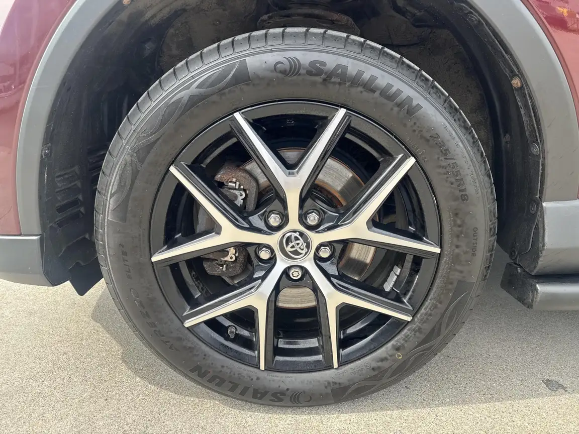 TOYOTA RAV4