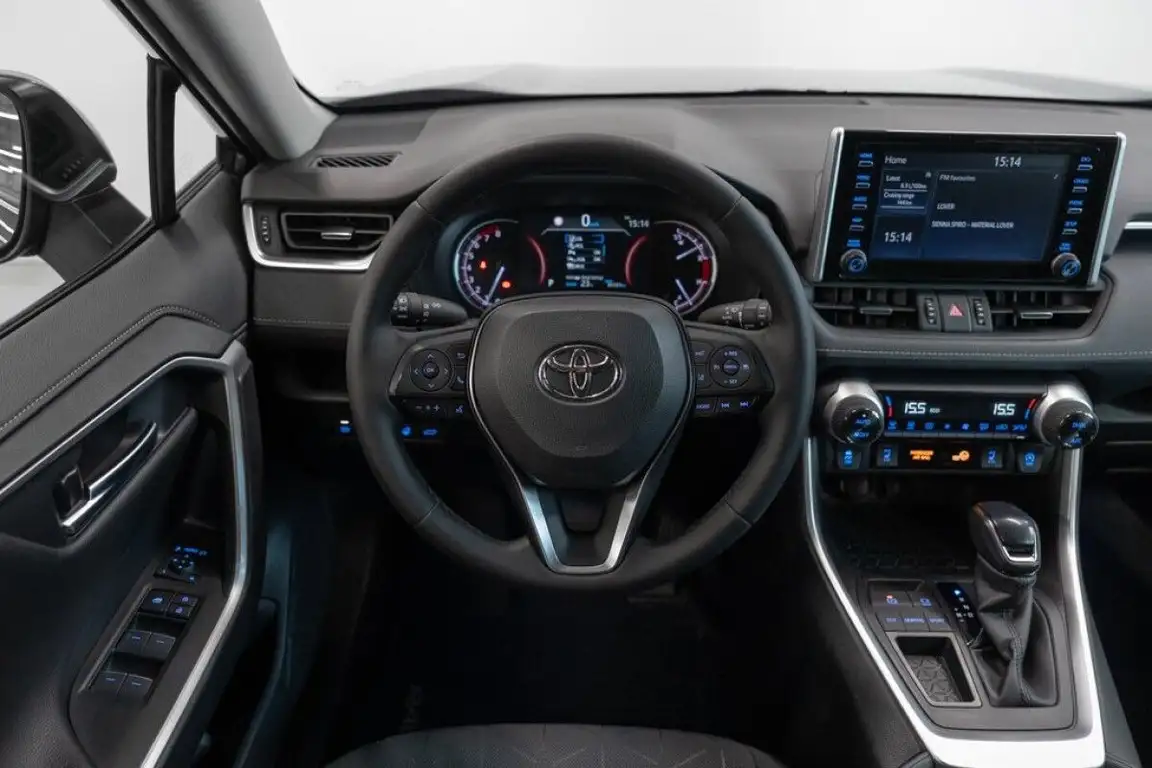 TOYOTA RAV4