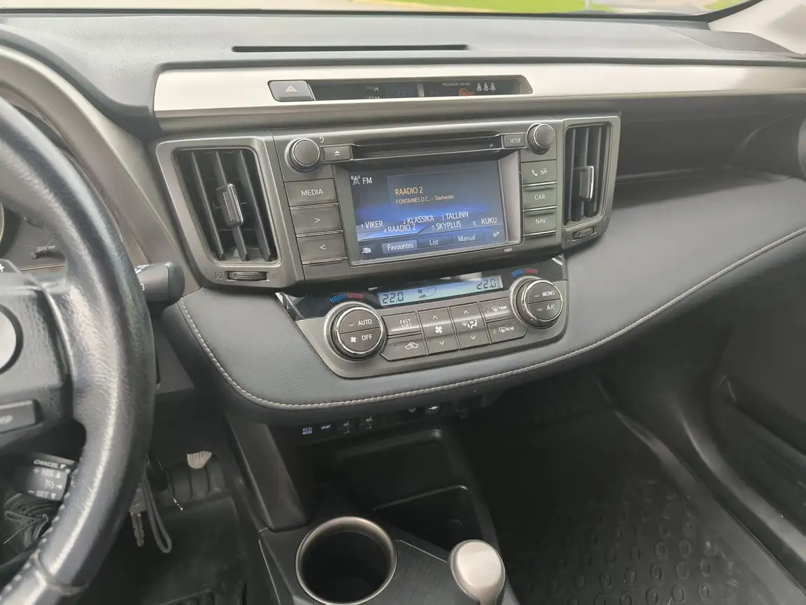 TOYOTA RAV4