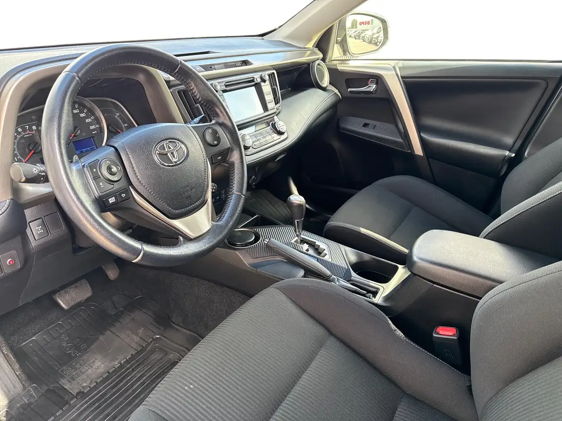 TOYOTA RAV4