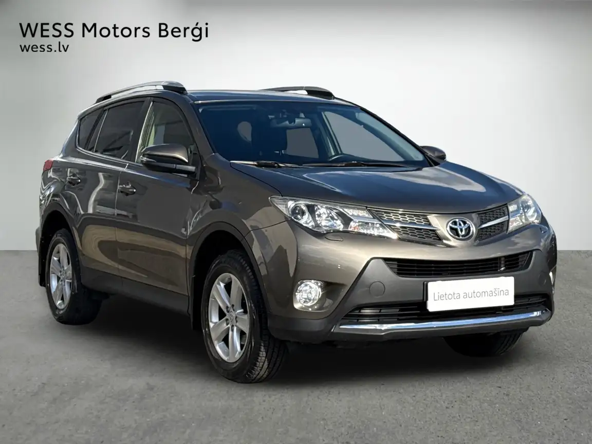 TOYOTA RAV4