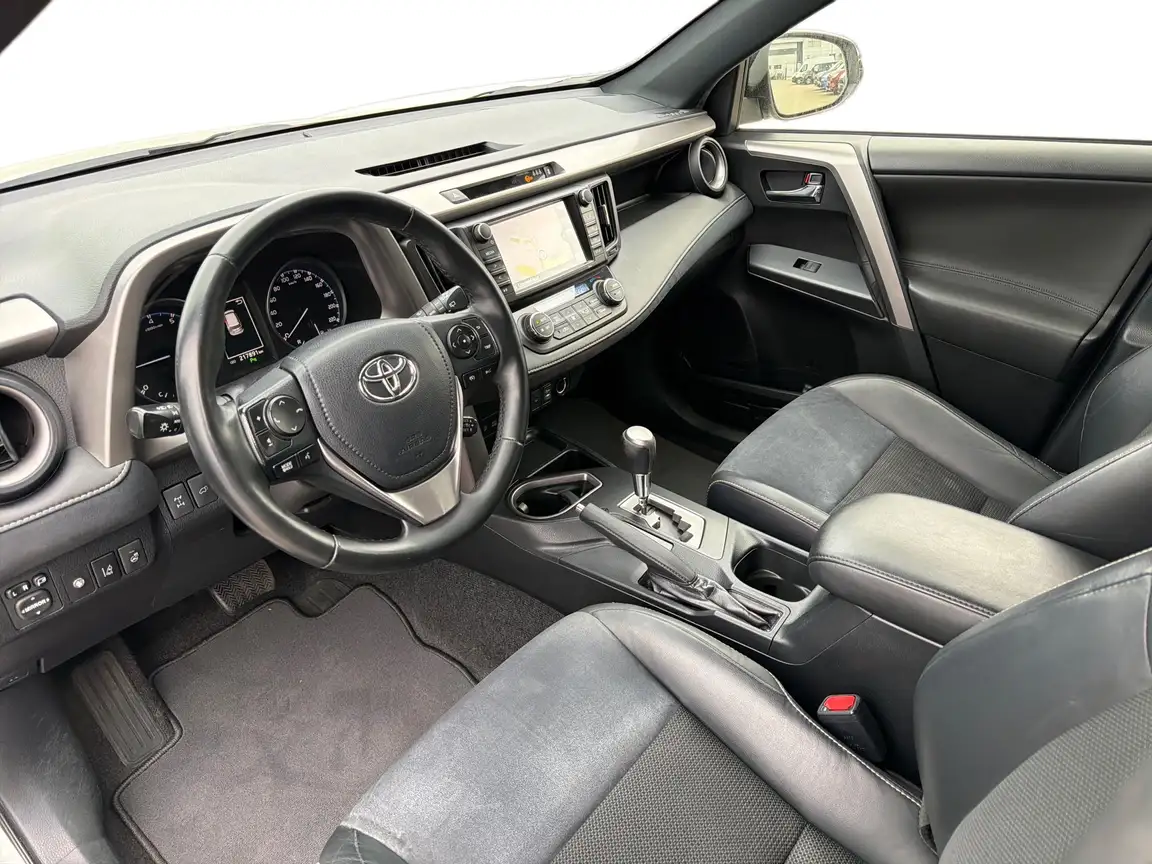 TOYOTA RAV4