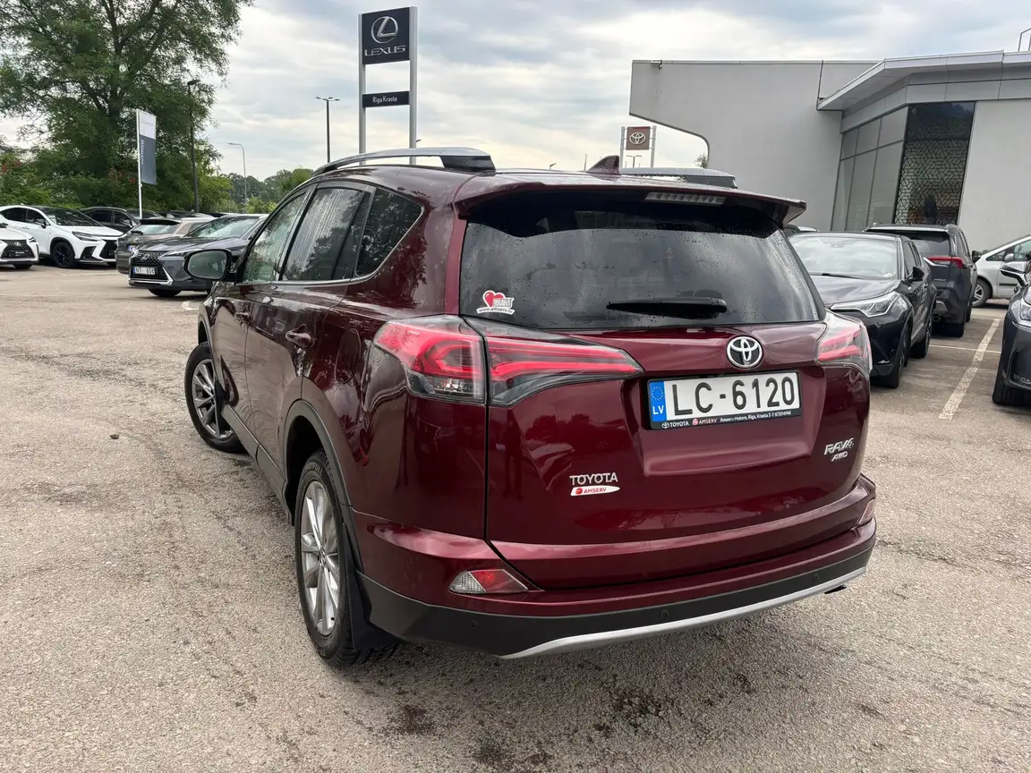 TOYOTA RAV4