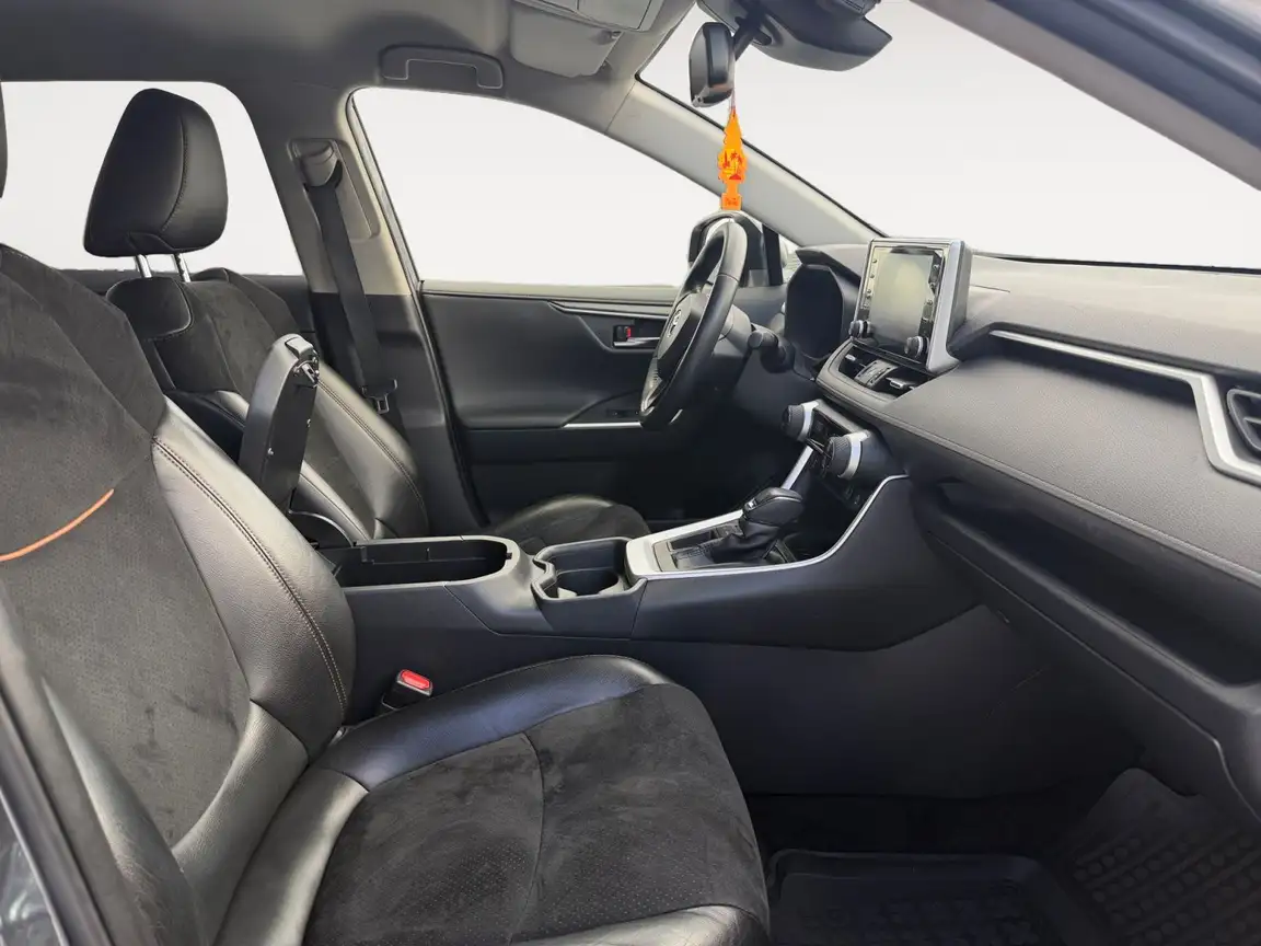 TOYOTA RAV4