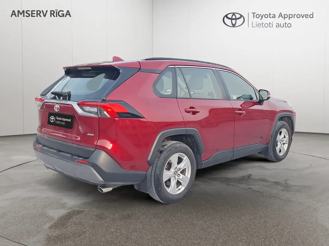 TOYOTA RAV4