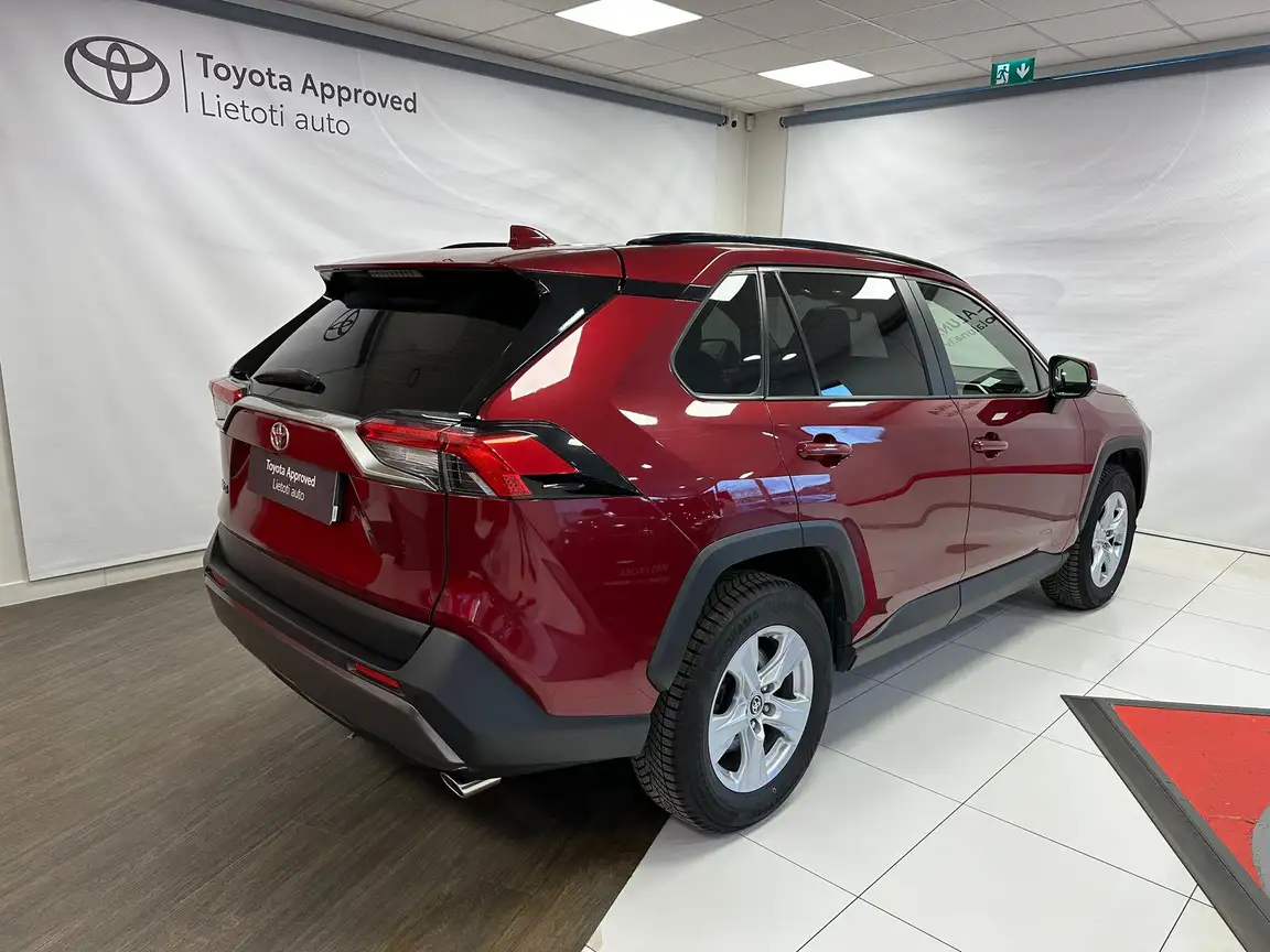 TOYOTA RAV4