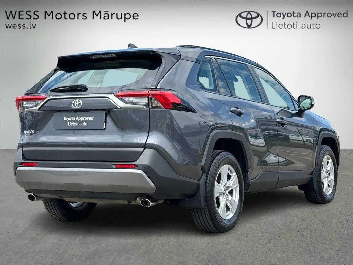 TOYOTA RAV4