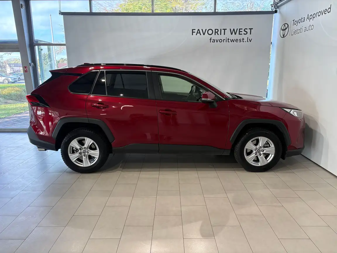 TOYOTA RAV4