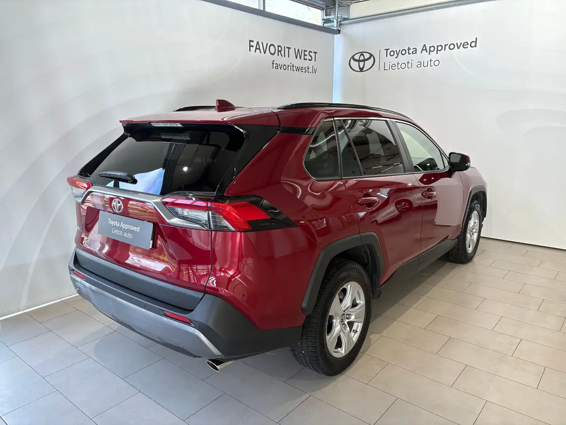 TOYOTA RAV4