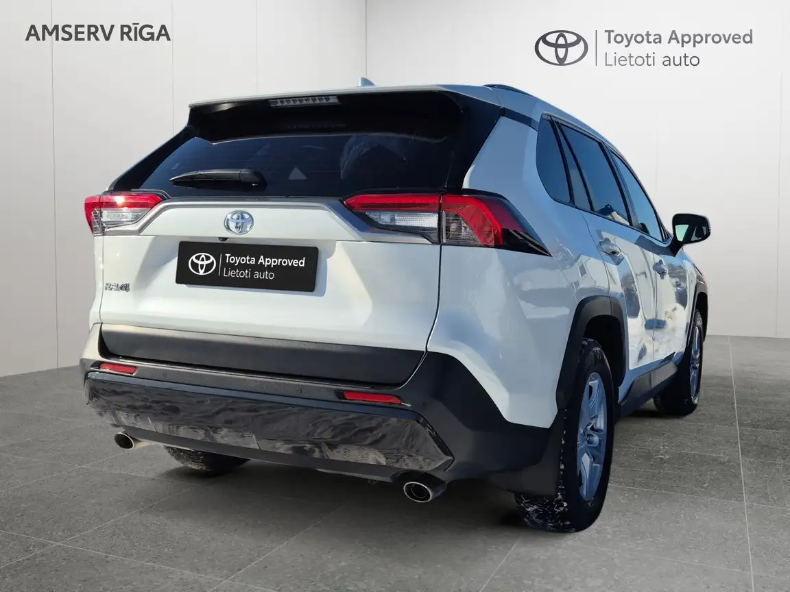 TOYOTA RAV4