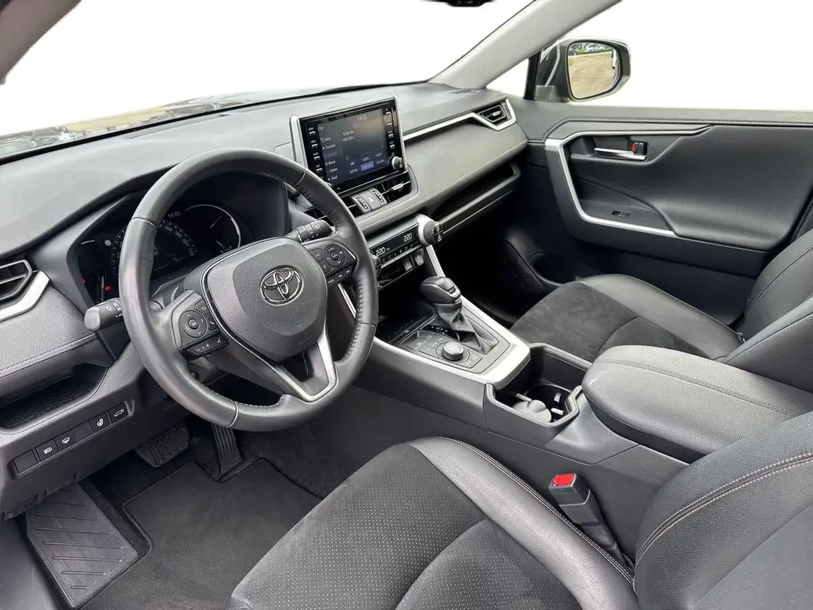 TOYOTA RAV4