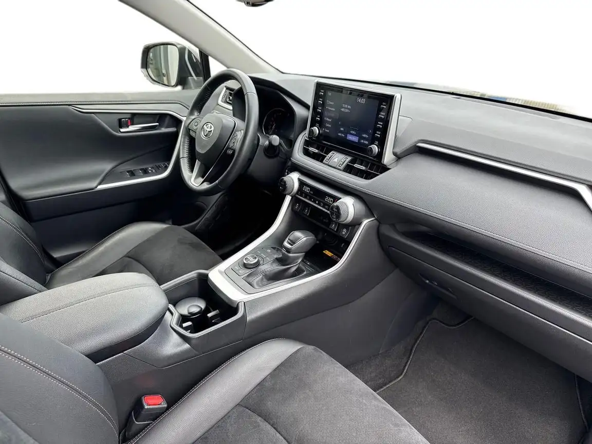 TOYOTA RAV4