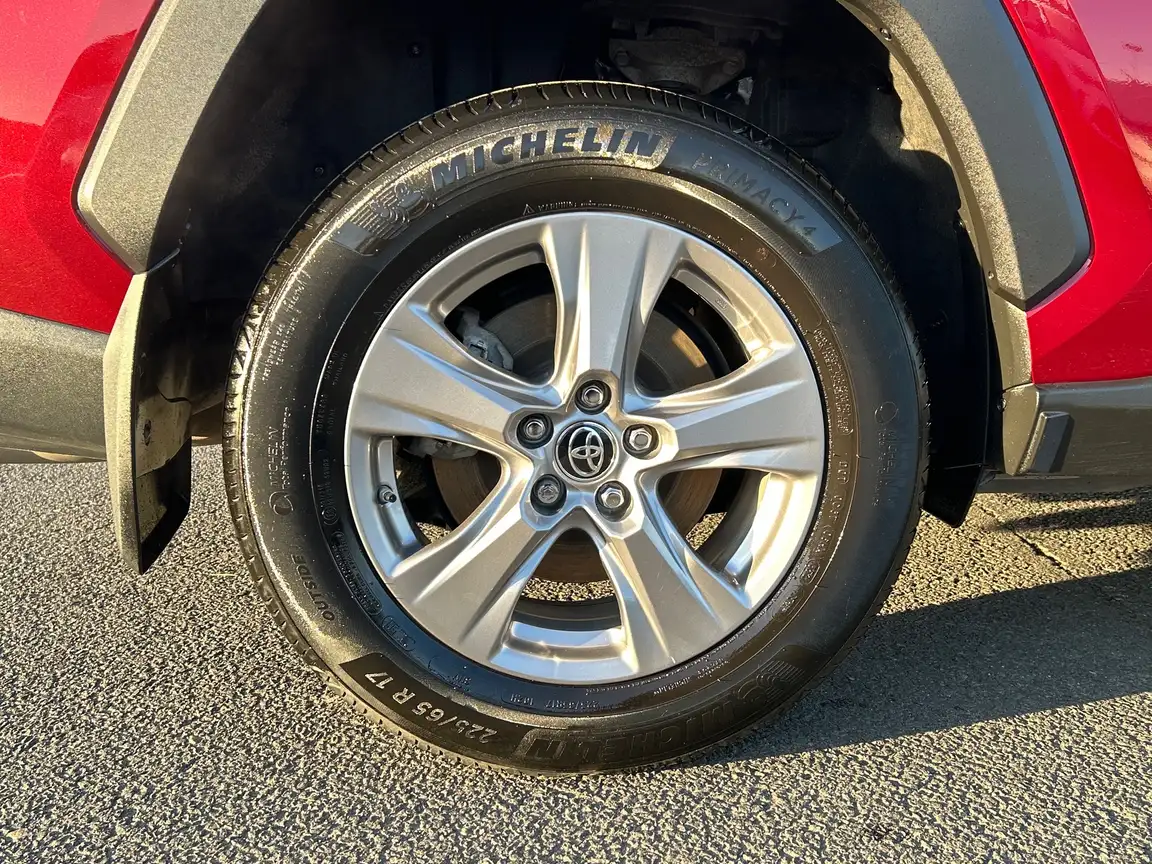 TOYOTA RAV4
