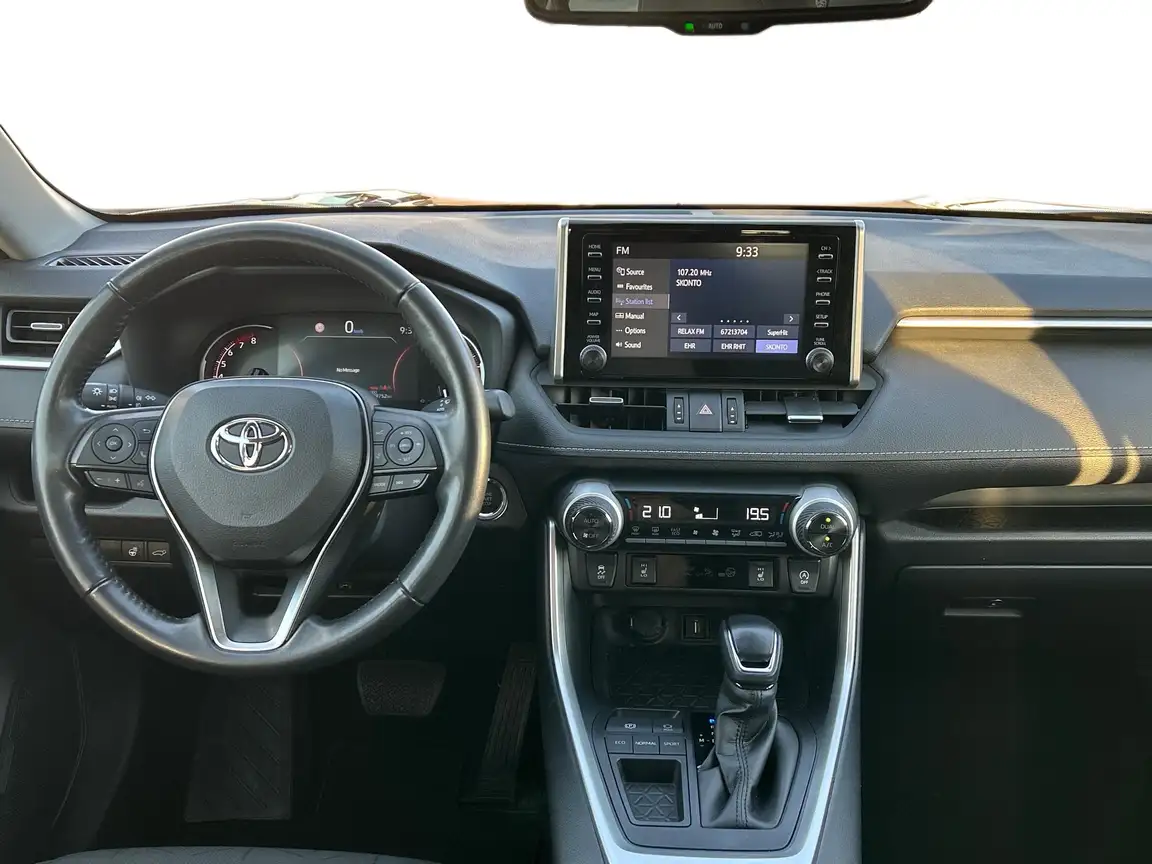 TOYOTA RAV4