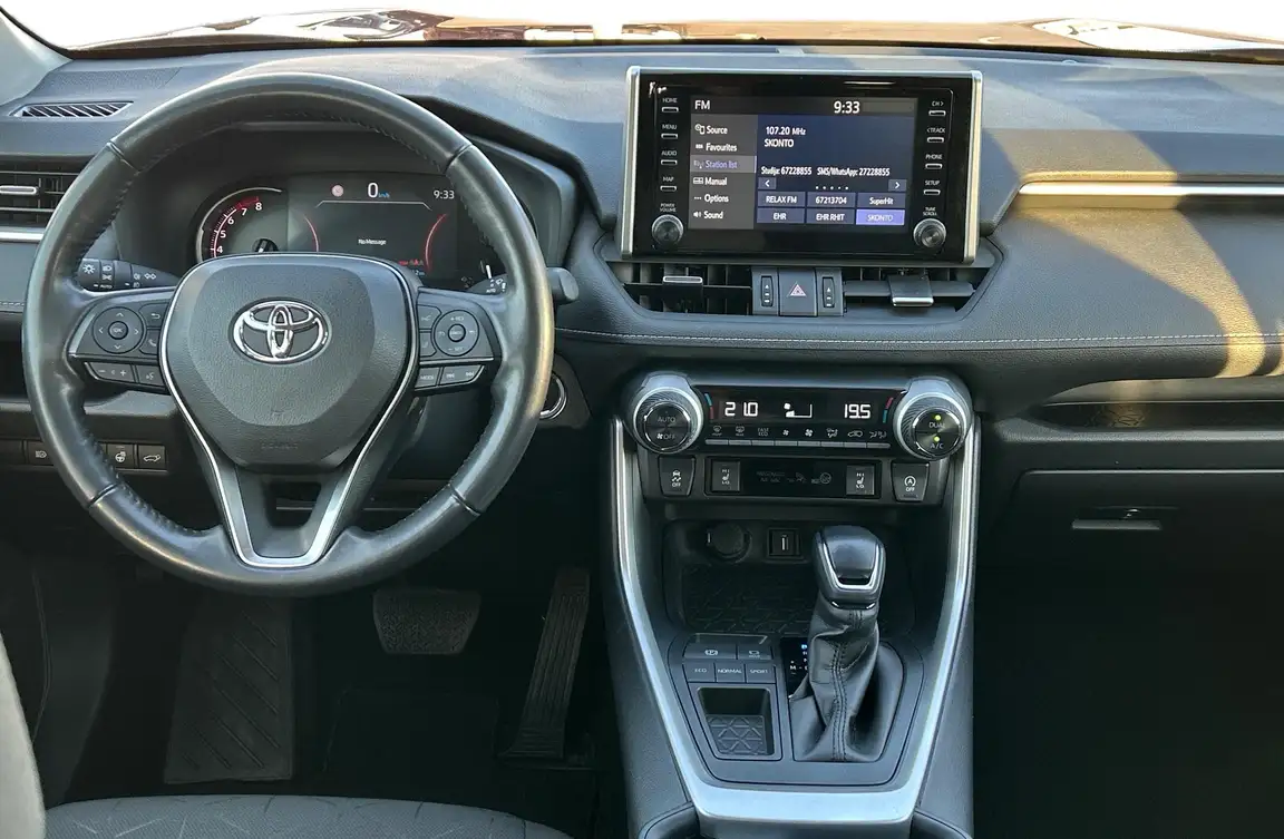 TOYOTA RAV4