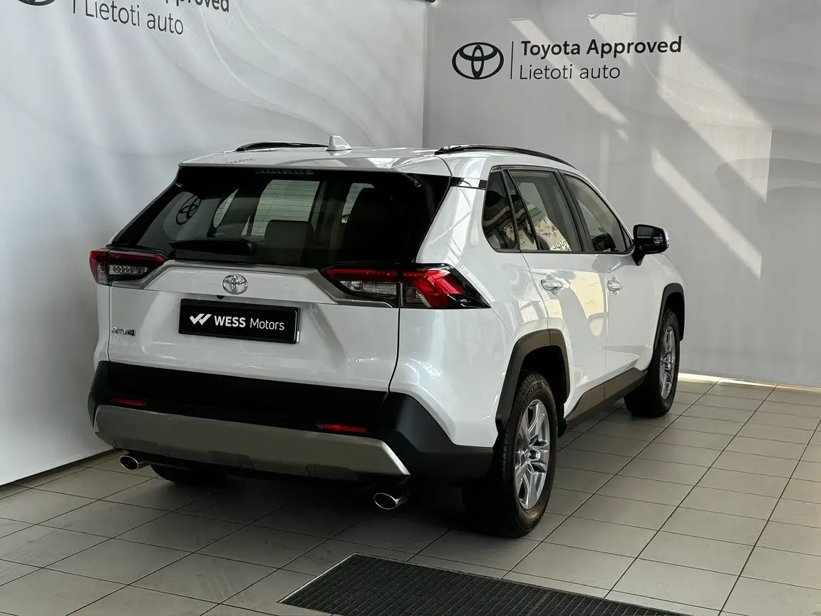 TOYOTA RAV4