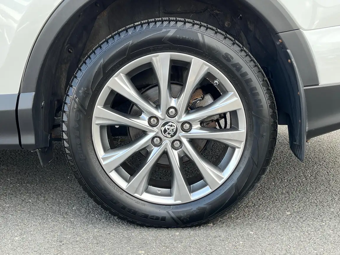 TOYOTA RAV4
